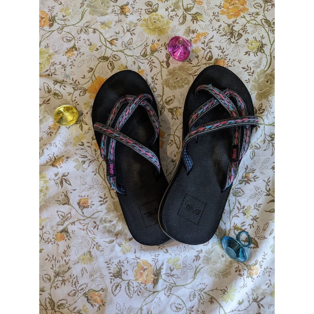 Teva Sandals Flip Flops Women's Size 6?, Multi Black Strappy Flat Sandals